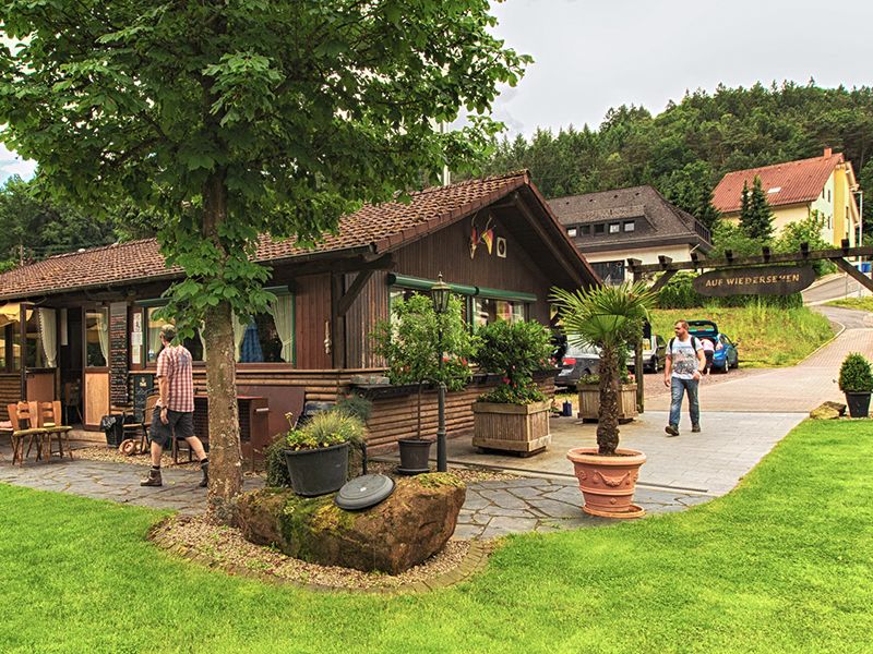 Hotel Restaurant Kupper Biergarten Eppenbrunn Pfälzerwald Erholungsgebiet Luftkurort Naturpark Nordvogesen Deutschland Frankreich
